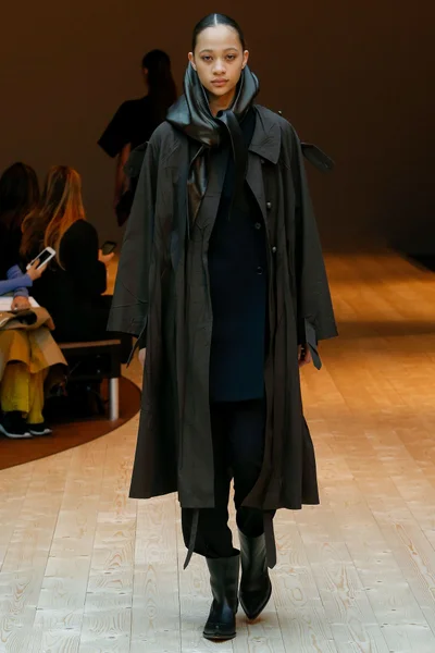 Look 7